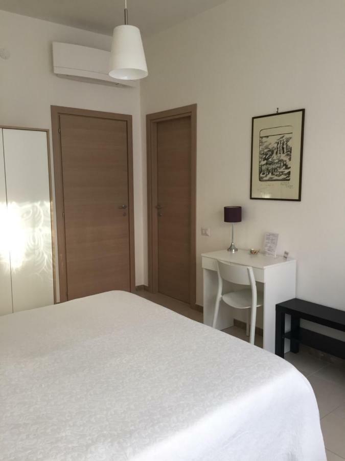 B&B Sorgente 23 ซาแลร์โน ภายนอก รูปภาพ
