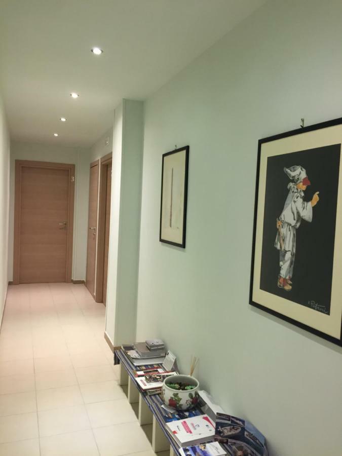 B&B Sorgente 23 ซาแลร์โน ภายนอก รูปภาพ